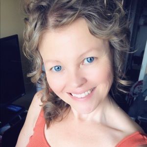 Meet your Posher, Jobina